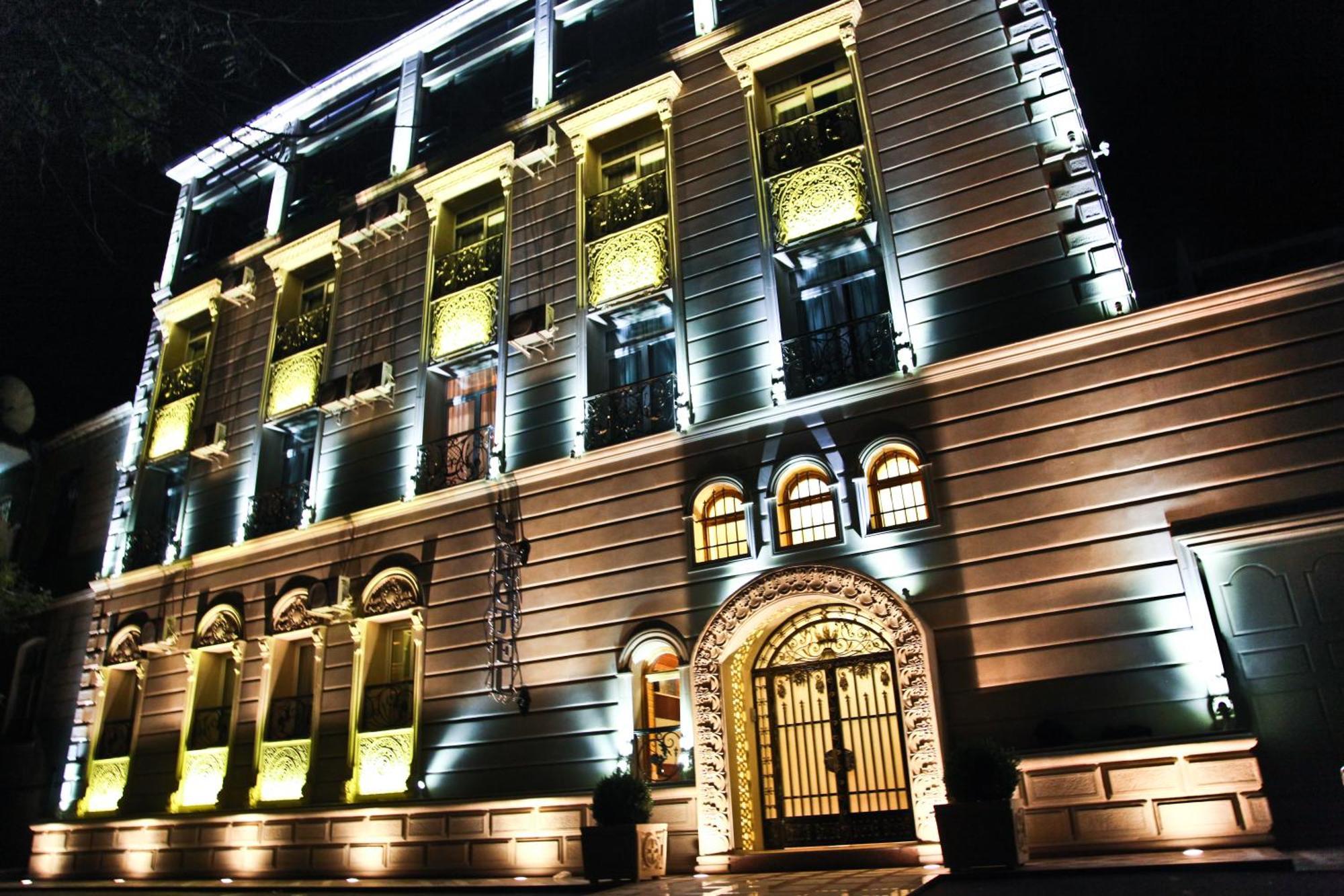 East Legend Hotel Baku Exterior foto
