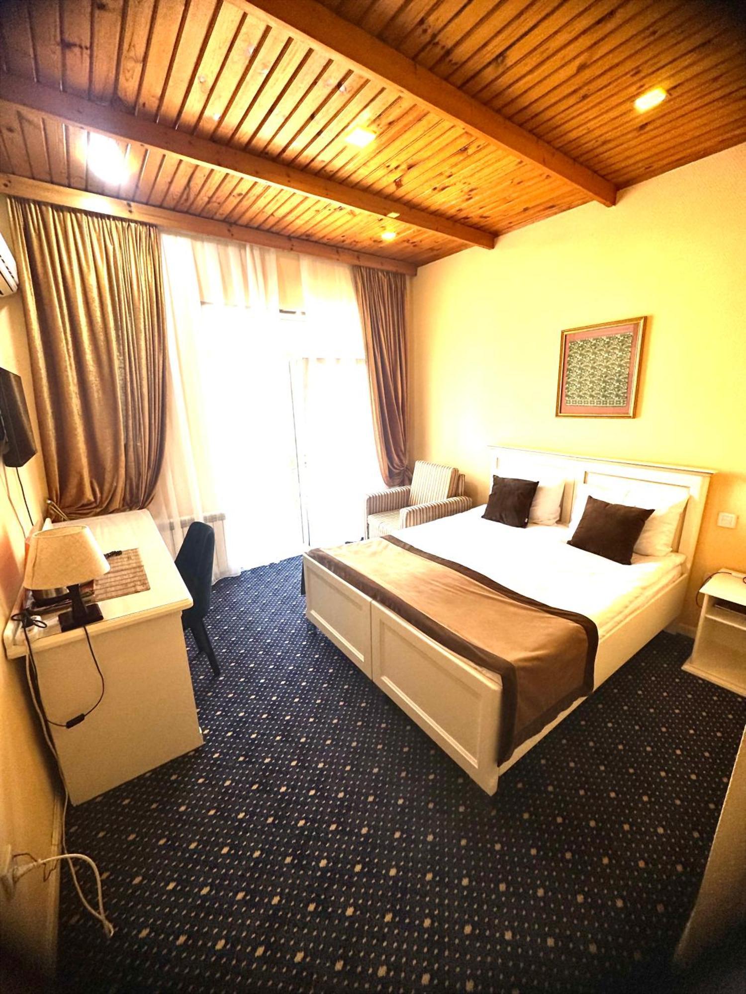 East Legend Hotel Baku Exterior foto