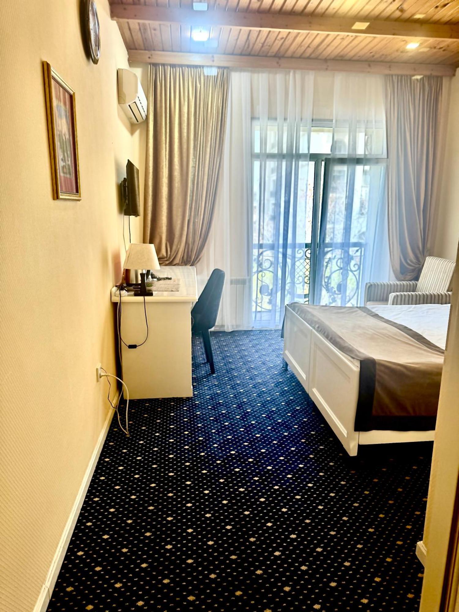 East Legend Hotel Baku Exterior foto