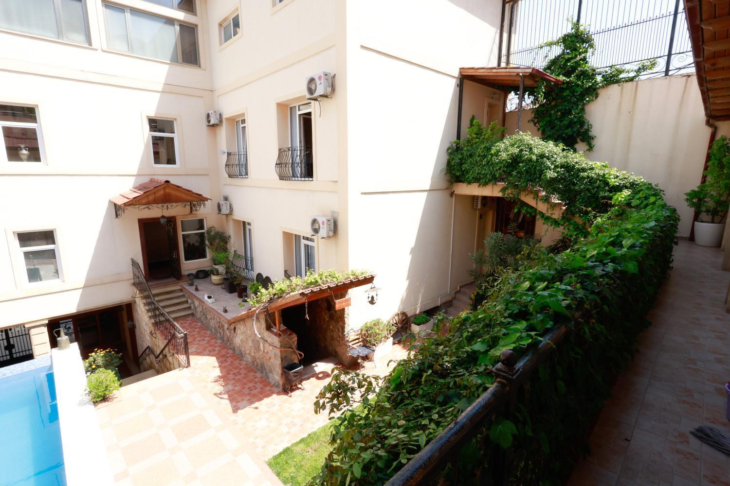 East Legend Hotel Baku Exterior foto