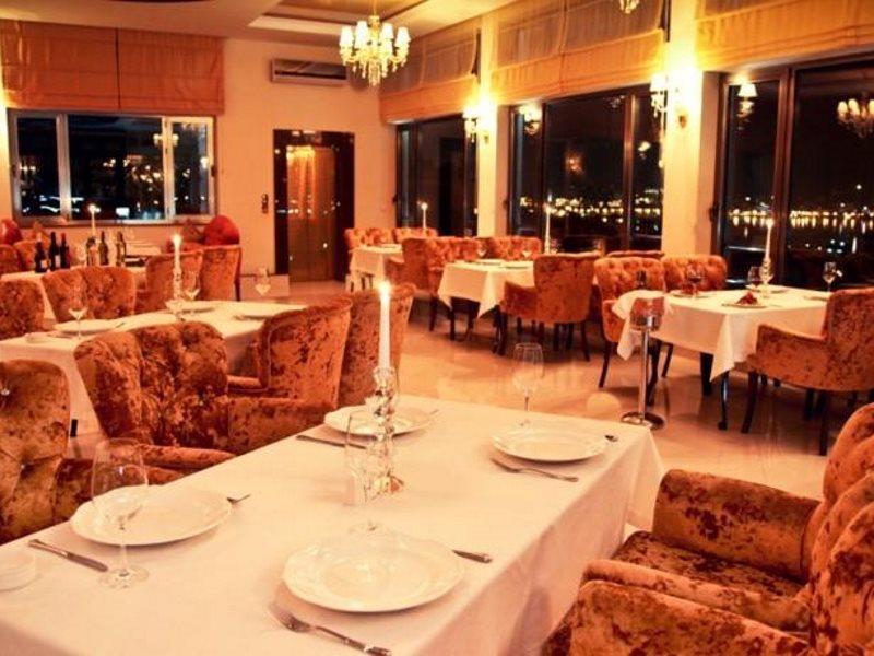 East Legend Hotel Baku Exterior foto